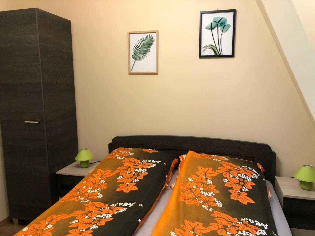 Alina Apartmanok Hajdúszoboszló Exteriör bild