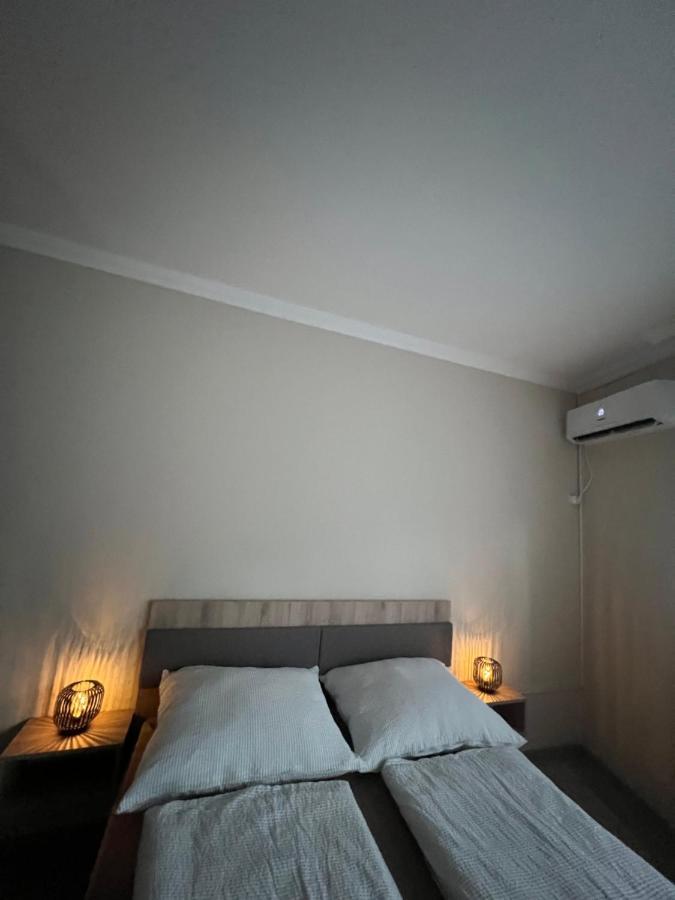 Alina Apartmanok Hajdúszoboszló Exteriör bild