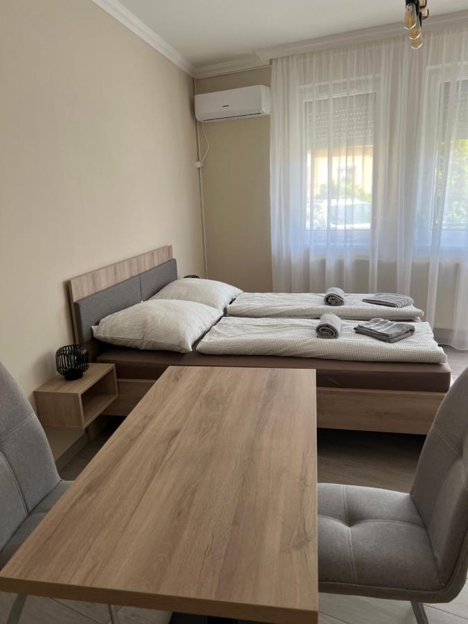 Alina Apartmanok Hajdúszoboszló Exteriör bild
